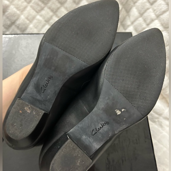 Clarks Kitten Heels - Picture 3 of 11